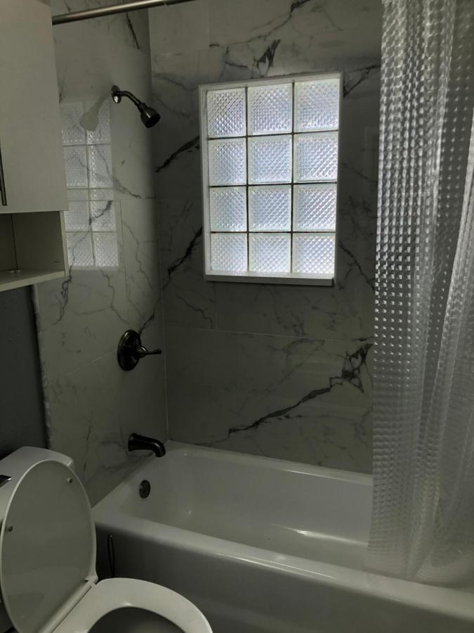 2 Bedrooms Vacation Home Tampa Eksteriør billede